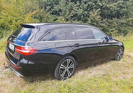 Mercedes-Benz E 220 d T Autom. - von Privat