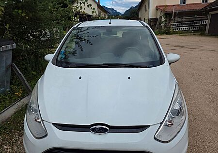 Ford B-Max 1,0 EcoBoost 74kW S/S Titanium Titanium