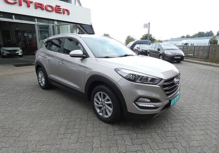 Hyundai Tucson blue Intro Edition 2WD