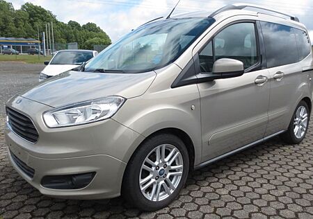 Ford Tourneo Courier Titanium
