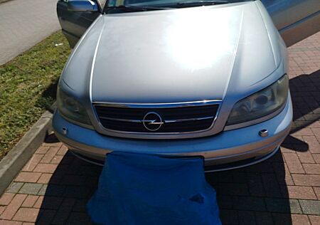 Opel Omega 2.6 V6