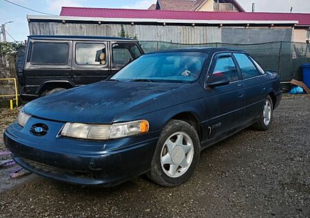 Ford Taurus