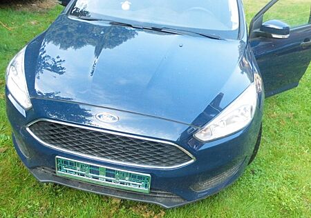 Ford Focus 1,0 EcoBoost 74kW Ambiente Turnier Amb...