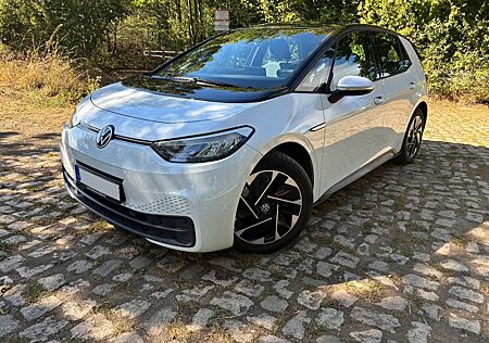 VW ID.3 Volkswagen Pure Perform. 45 kWh 110 kW Pure Style ...