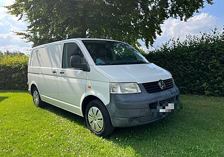VW T5 Transporter Volkswagen mit Campingausbau und Zubehör