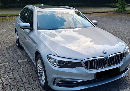 BMW 520 dTouring [G31] *Luxury Line*