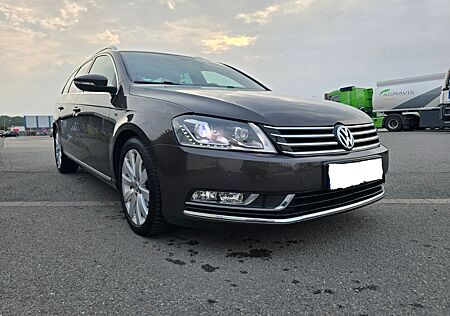 VW Passat Volkswagen 1.4 TSI DSG Dynaudio Massage Scheckheft