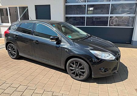 Ford Focus Lim. Champions Edition