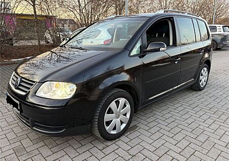 VW Touran Volkswagen 2.0 TDI 125 kW DPF Highline Highline