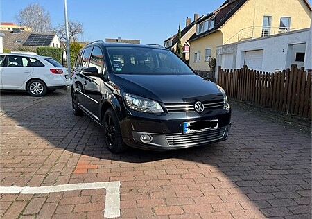 VW Touran Volkswagen TÜV NEU, Sommer/Winterr./Panorama,Xenon,Standh.