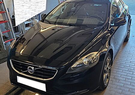 Volvo V40 D3 Ocean Race | Zahnriemen NEU | HU 09/27