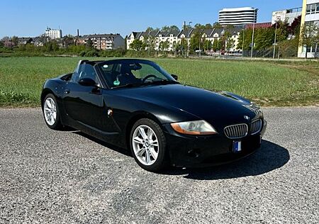 BMW Z4 3.0i 3. Hand Rentnerfahrzeug