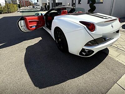 Ferrari California 4.3 V8 4-Sitzer -