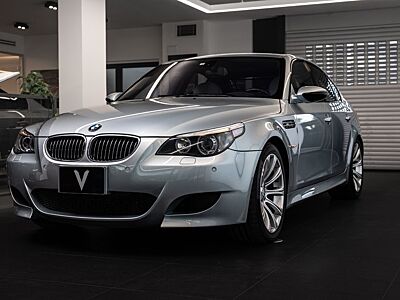 BMW M5 Limousine/V10/SMG/CarPlay/Camera/Heated seats
