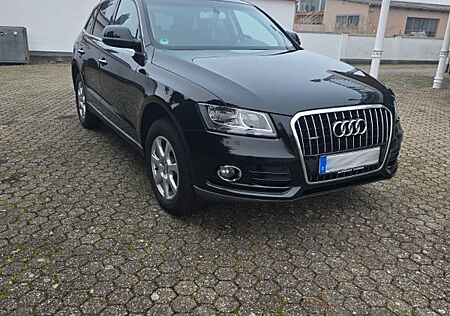 Audi Q5 2.0 TDI S tronic quattro -