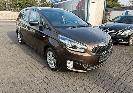 Kia Carens Dream Team