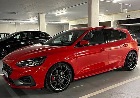 Ford Focus 2,3 EcoBoost ST Styling-Paket ST Styli...