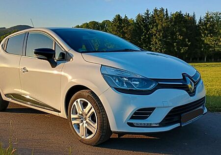 Renault Clio TCe 75 Limited Sitzheizung Berganfahrhilfe