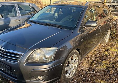 Toyota Avensis Kombi 2.2 D-CAT Travel