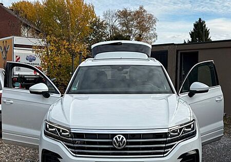 VW Touareg Volkswagen 3.0 V6 TDI R-Line ( neuer Motor )