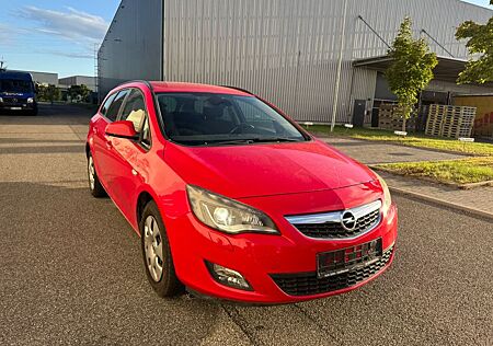 Opel Astra J Sports Tourer Design Edition