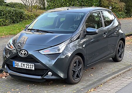 Toyota Aygo (X) Aygo (X) 1,0-l-VVT-i Team Deutschland Team D...