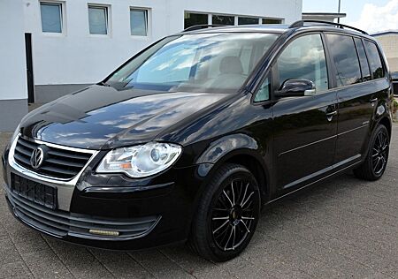 VW Touran Volkswagen United 7 Si. DSG Navi Webasto AHK Kl-Aut