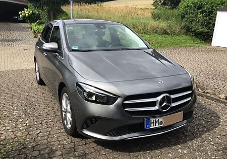 Mercedes-Benz B 200 DCT -