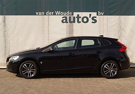 Volvo V40 2.0 D2 120pk Momentum -NAVI-ECC-PDC-TREKHAAK