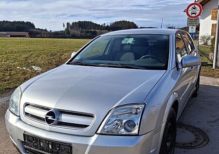 Opel Signum 2.2 Direct -