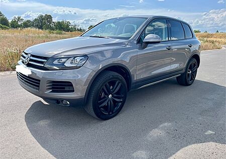 VW Touareg Volkswagen 3.0 V6 TDI Tiptr Exclusive BMT Terra...