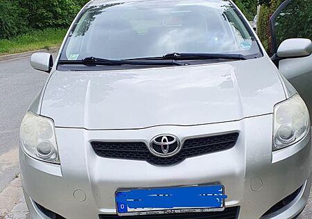 Toyota Auris 2,0-l-D-4D Life Life