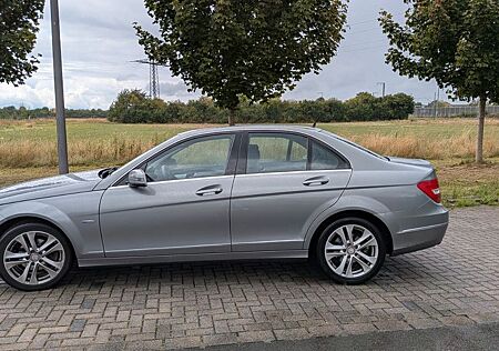 Mercedes-Benz C 180 CGI BlueEFFICIENCY Autom. -