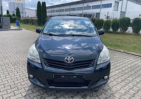 Toyota Verso Travel*Klima*PDC*7-Sitzer*Wenig KM!!
