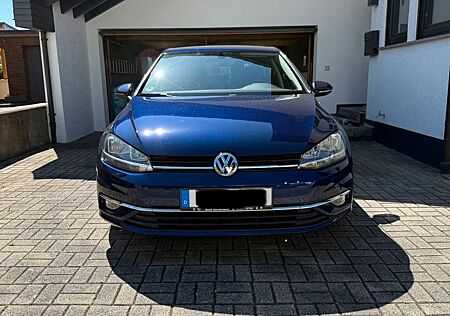 VW Golf Volkswagen VII 2.0 TDI Lim. Sound Navi ACC SHZ Carpl.