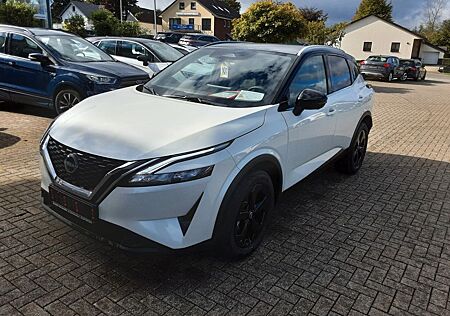 Nissan Qashqai 1.3 DIG-T 140PS PanoDach Navi Kame360