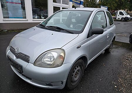 Toyota Yaris 1.0 linea sol