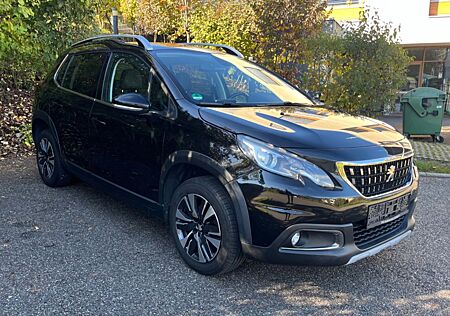 Peugeot 2008 1,2 PureTech Allure Pano Klimaaut.