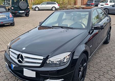 Mercedes-Benz C 200 CGI BlueEFFICIENCY AVANTG. Autom. AVAN...