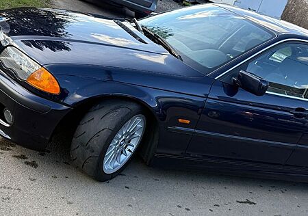 BMW 330i -