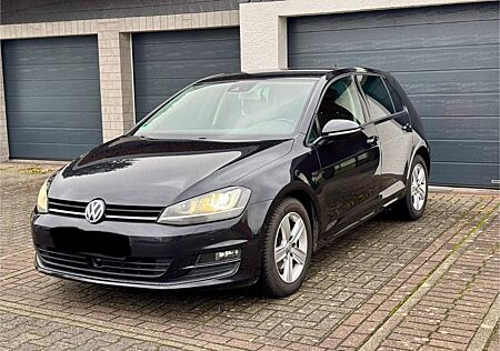 VW Golf Volkswagen 1.6 TDI DSG BMT Rückfahrkamera Keylessgo