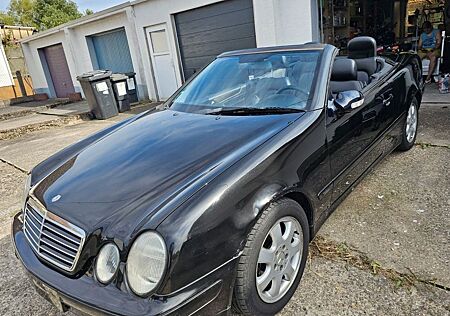 Mercedes-Benz CLK 200 KOMPRESSOR AVANTGARDE Avantgarde