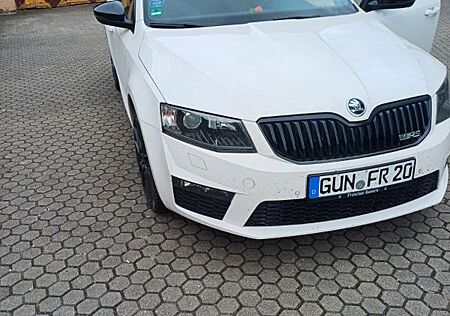 Skoda Octavia 2.0 TDI DSG RS Combi RS