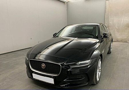 Jaguar XE P250 SE X760 LEDER*Keyless*PDC-Kamera*LED*