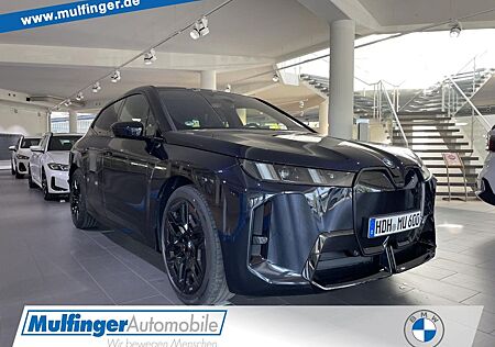 BMW iX xDrive45 M Sport Innovation Har/Kar. AHK 22"