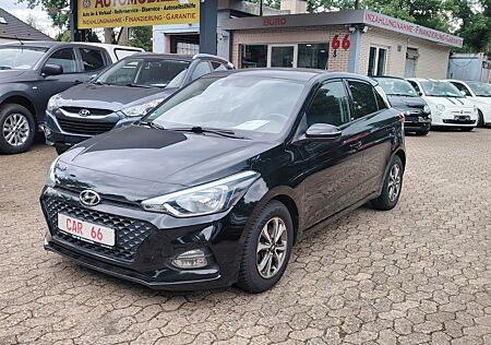 Hyundai i20 YES! / 1. Hand / Klimaautomatik / Kamera /