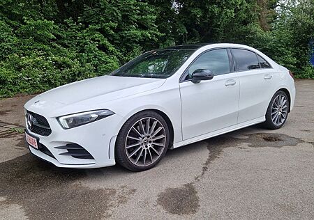 Mercedes-Benz A 250 4Matic AMG*LED*Pano*Navi*19"*Leder*Night*