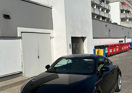 Audi TT Coupe 3.2 S tronic quattro -