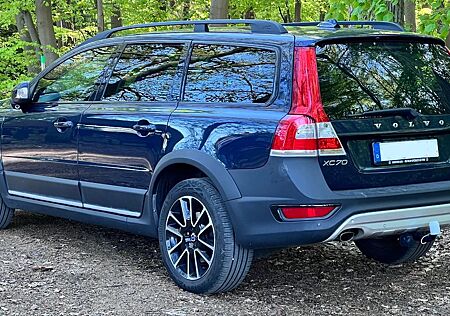 Volvo XC 70 XC70+blis+ACC+Schiebed+Stdheiz+AHK+Abstandstempo