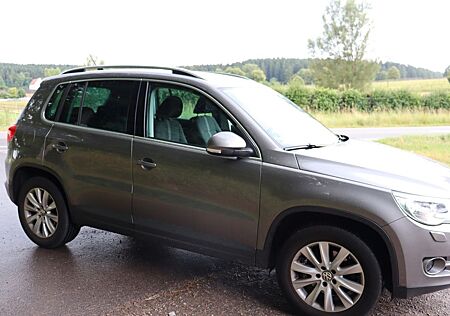 VW Tiguan Volkswagen 2.0 TDI 125kW 4MOTION Sport & Style S...